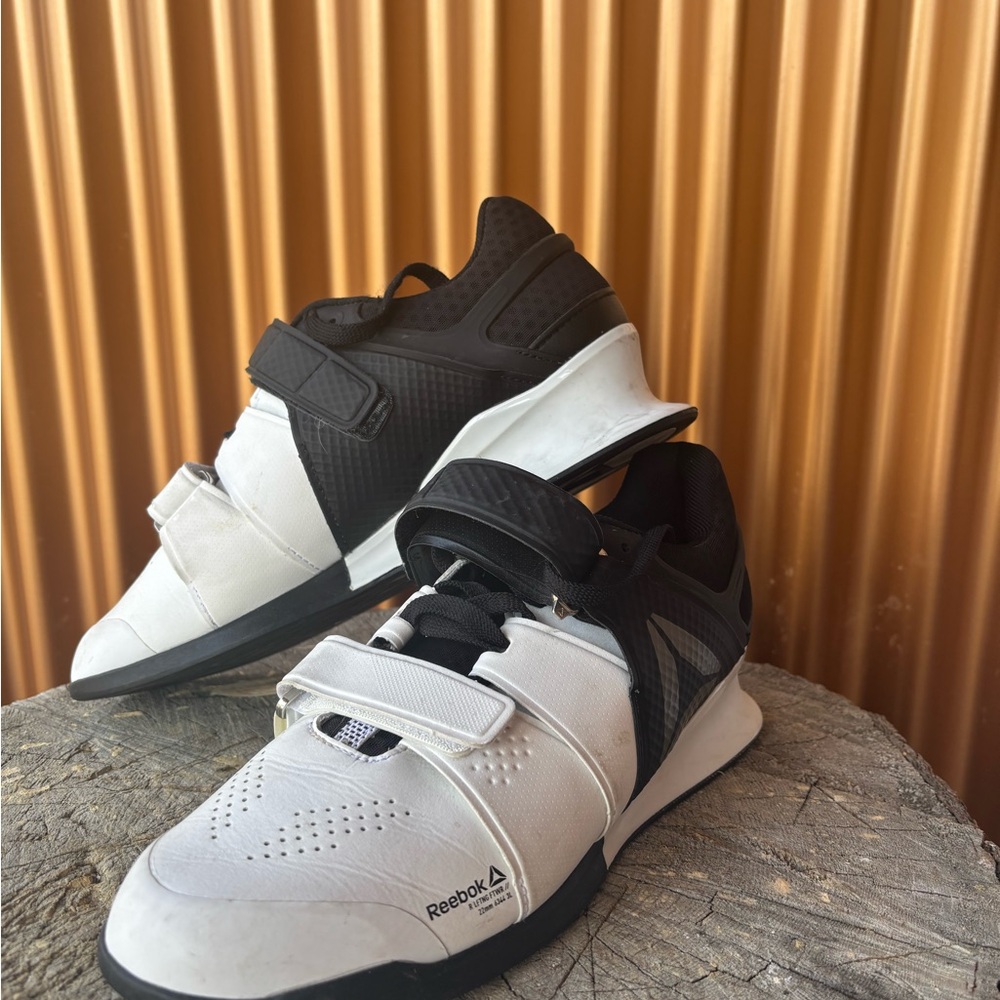 Reebok Men's Black and White Training Shoes